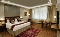 32Nd Milestone Hotel Gurgaon Luaran gambar